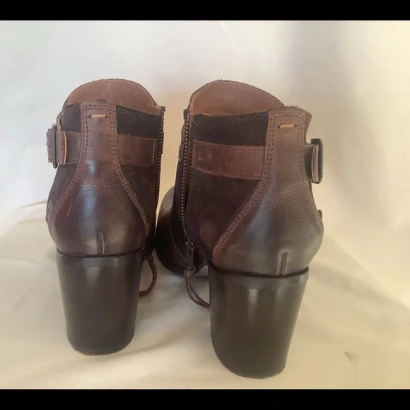 Levi’s Calimesa ankle boots; size 9 - Picture 5 of 8